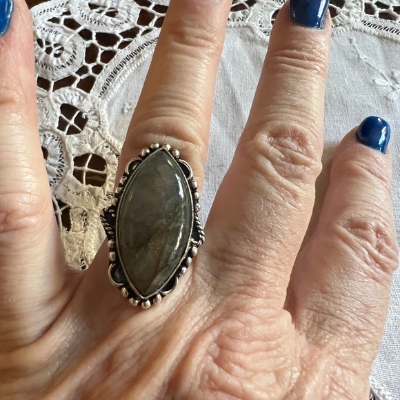 Gorgeous Labrodite Ring - Picture 4 of 8